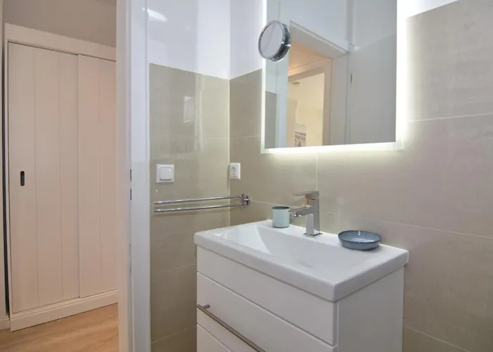 Bismarckstrasse 5a, Whg 12 *